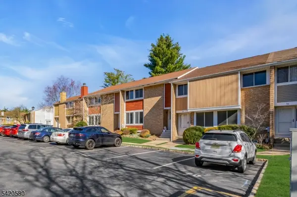 68 Chestnut Ct, Hillsborough Twp., NJ 08844