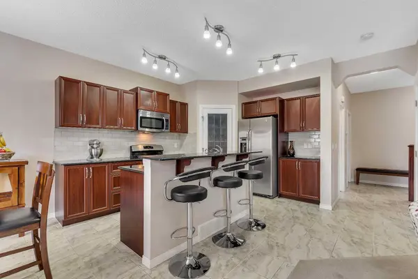 32 Panatella ROW NW, Calgary, AB T3K 0V5