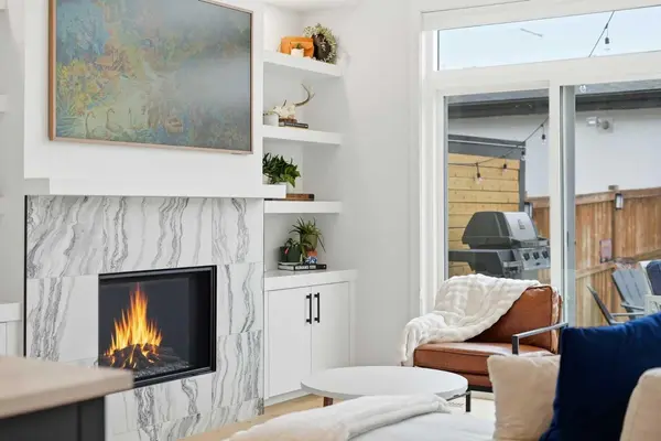 4940 20 AVE NW, Calgary, AB T3B 0V5