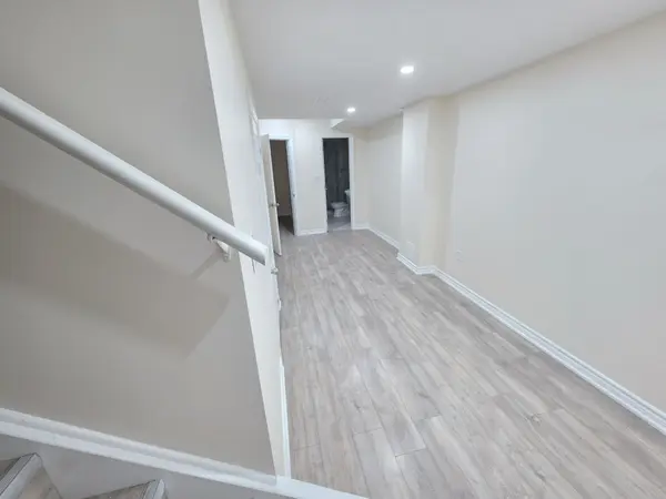 14 Schoolbridge ST #Basement, Ajax, ON L1T 4Z2