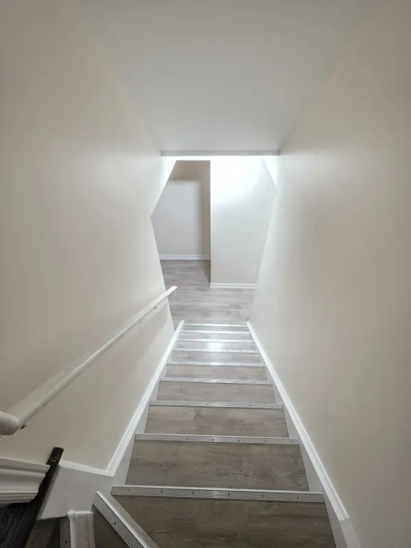 14 Schoolbridge ST #Basement, Ajax, ON L1T 4Z2