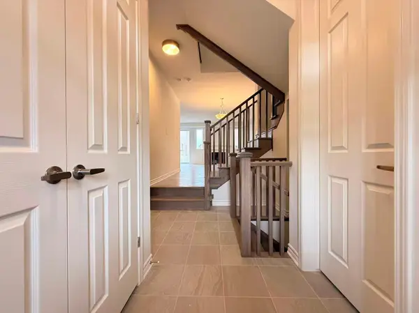 11 Moss DR, Markham, ON L6C 1N3