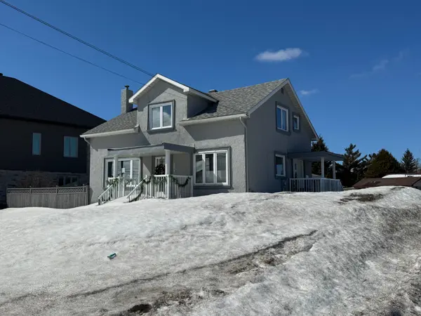 864 Riverside DR, Timmins, ON P4N 3W2