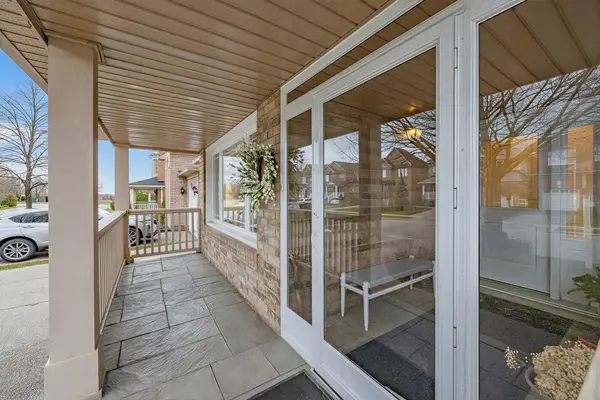 3162 Rock Harbour RD, Mississauga, ON L5B 4G7