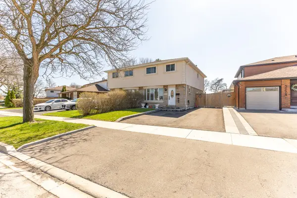 3270 Klaiman DR, Mississauga, ON L4Y 3C8