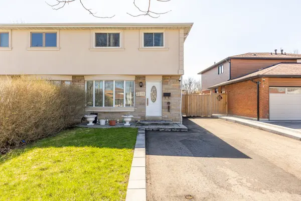 3270 Klaiman DR, Mississauga, ON L4Y 3C8