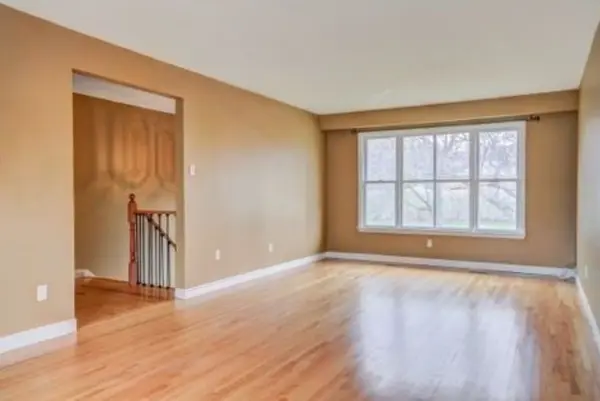 46 Miller RD #Upper, Oakville, ON L6H 1J6