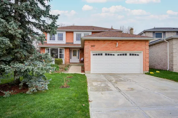 207 Stoke DR, Kitchener, ON N2N 2C3