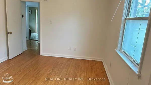 92 Binkley CRES W #First floor, Hamilton, ON L8S 3L1