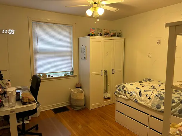 92 Binkley CRES W #First floor, Hamilton, ON L8S 3L1