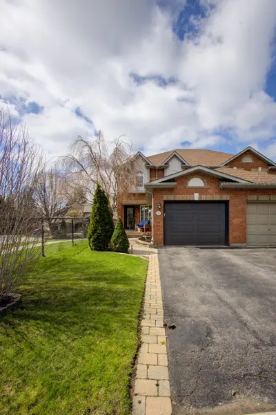 32 Mcclure CT, Halton Hills, ON L7G 5X6