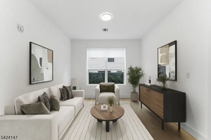 649 38Th St, Union City, NJ 07087