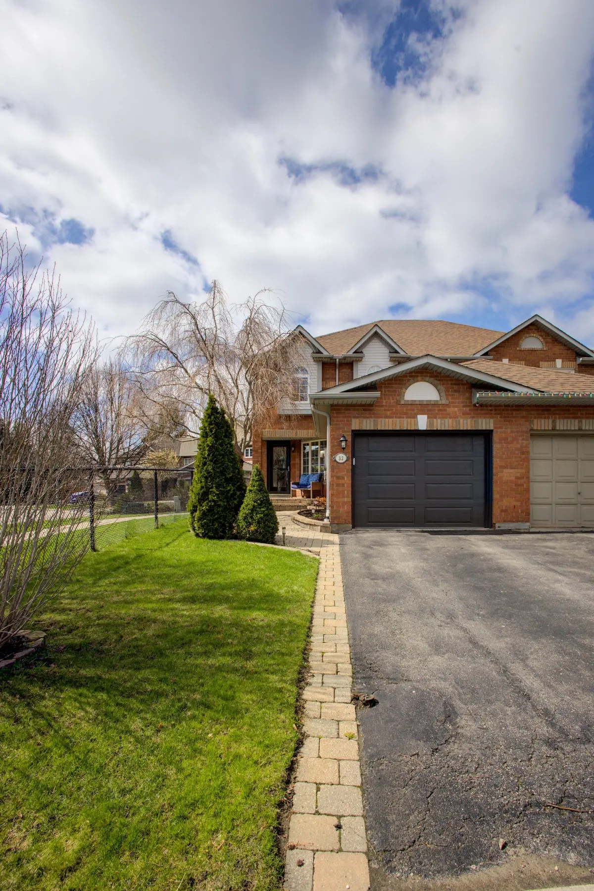 32 Mcclure CT, Halton Hills, ON L7G 5X6
