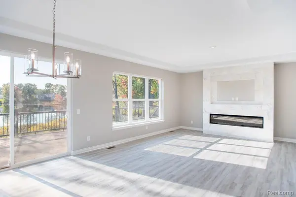 891 Preserve LN, White Lake Charter Township, MI 48386