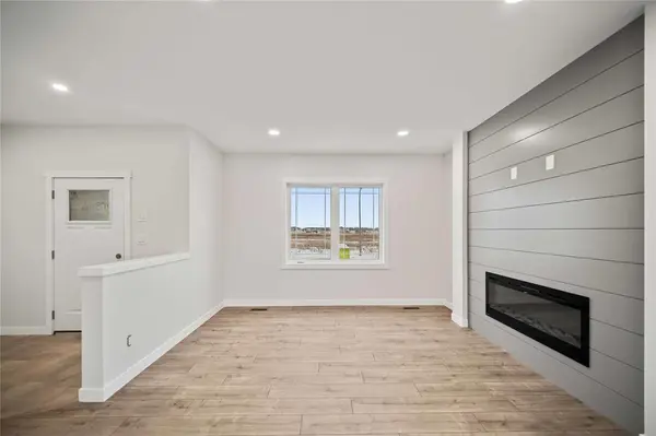 19 Mulberry AVE, Niverville, MB R0A 0A2