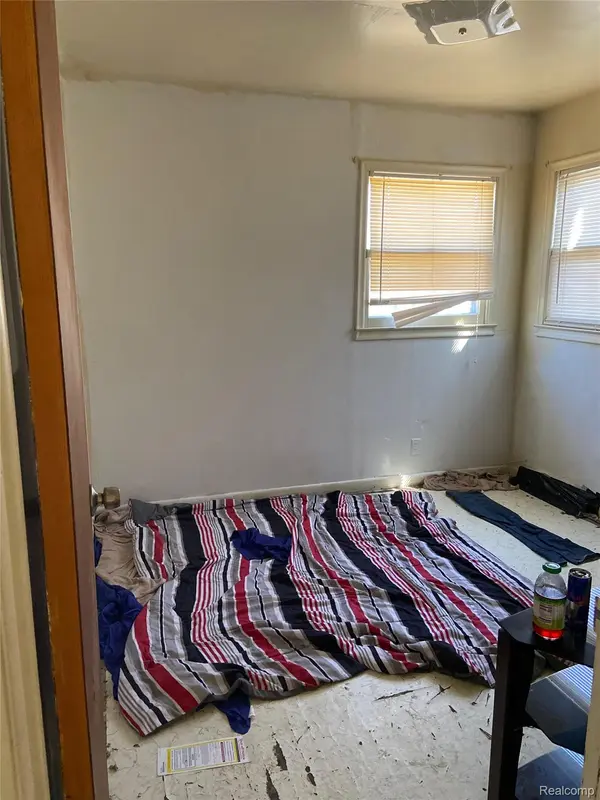 140 E Alma AVE, Flint, MI 48505