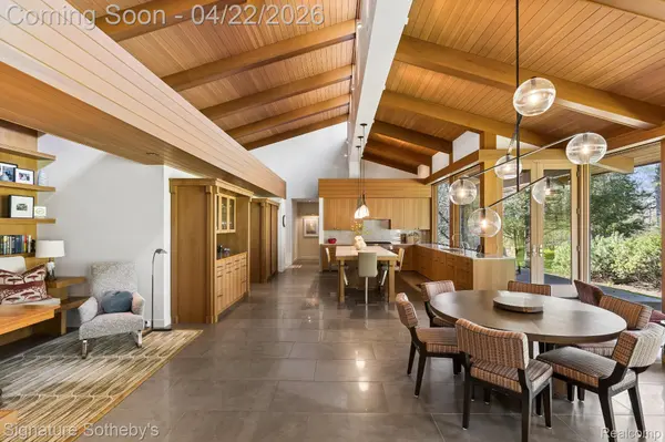 5051 Beach RD, Troy, MI 48098