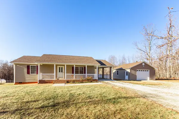 1975 Morning Star RD,  Appomattox,  VA 24522