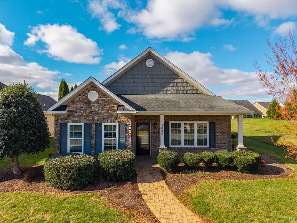 1043 Lindenshire DR, Forest, VA 24551