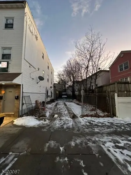 510 SO Orange Ave, Newark City, NJ 07103