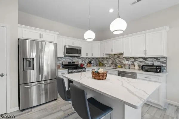 165 Lakeside Rd #8, West Milford Twp., NJ 07421