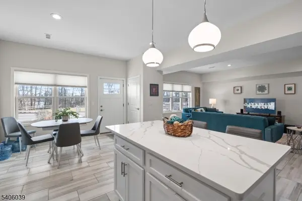 165 Lakeside Rd #8, West Milford Twp., NJ 07421