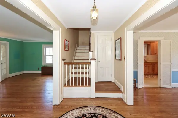 6 Manor Ave, Cranford Twp., NJ 07016