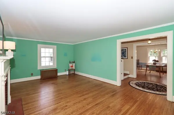 6 Manor Ave, Cranford Twp., NJ 07016