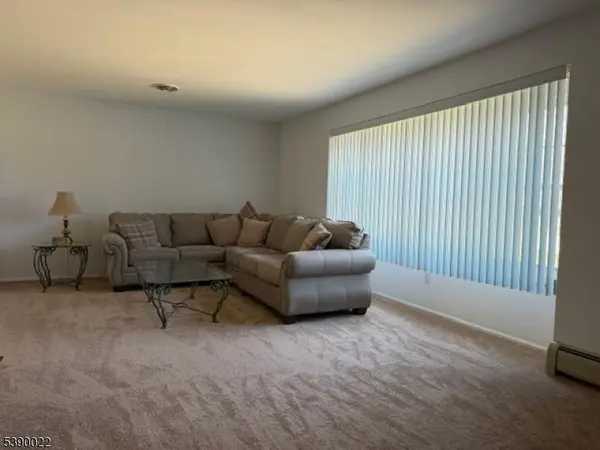 4 Parkview Dr, Roxbury Twp., NJ 07876