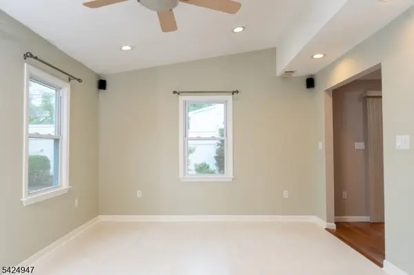 14 Hopatcong Dr, Lawrence Twp., NJ 08648