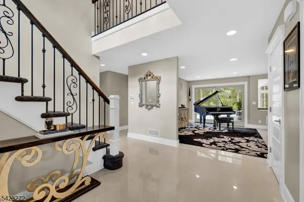 777 Valley Rd, Watchung Boro, NJ 07069