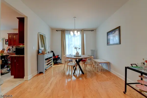 26 Pine Ln, Springfield Twp., NJ 07081