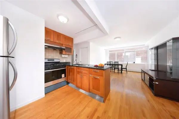 8106 Baxter AVE #2B, Elmhurst, NY 11373