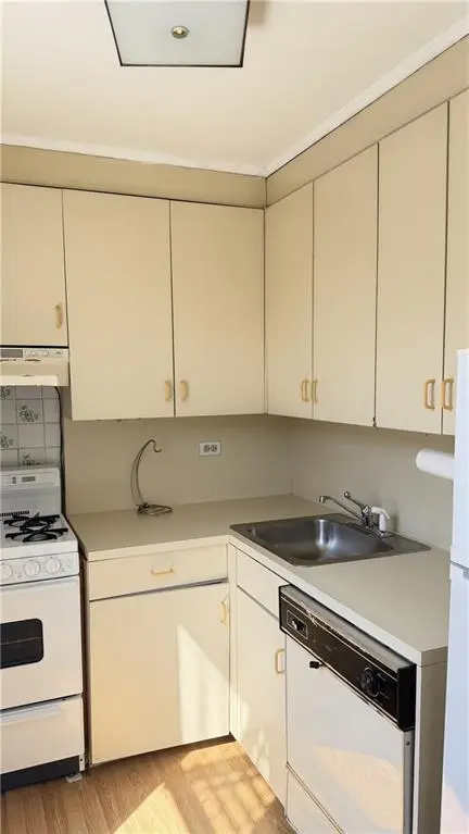 740 East 32nd ST #J6, Brooklyn, NY 11210