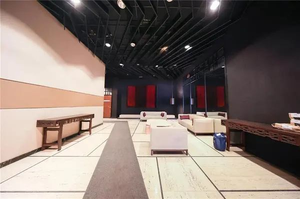 301 East 45th ST #9A, New York, NY 10017