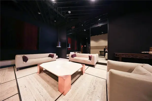 301 East 45th ST #9A, New York, NY 10017