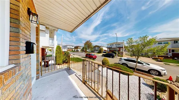 8 Thayer PL, Staten  Island, NY 10306