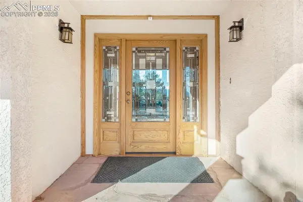 629 Arnold LN, Colorado Springs, CO 80904