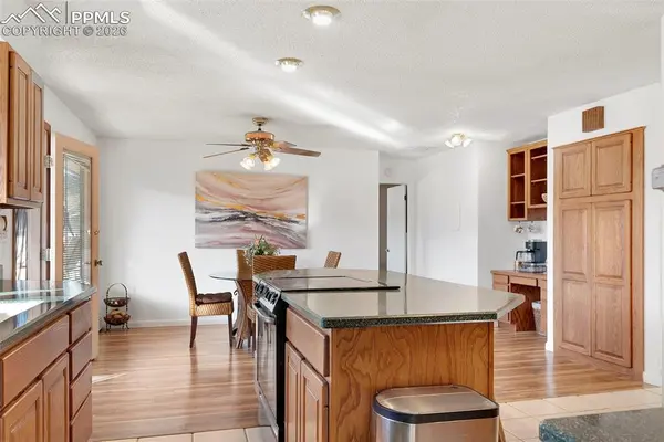 629 Arnold LN, Colorado Springs, CO 80904