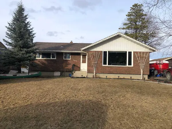 107 Simpson ST, Hinton, AB T7V 1C2