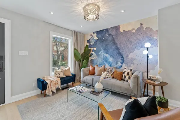 100 Sussex AVE, Toronto C01, ON M5S 1K3