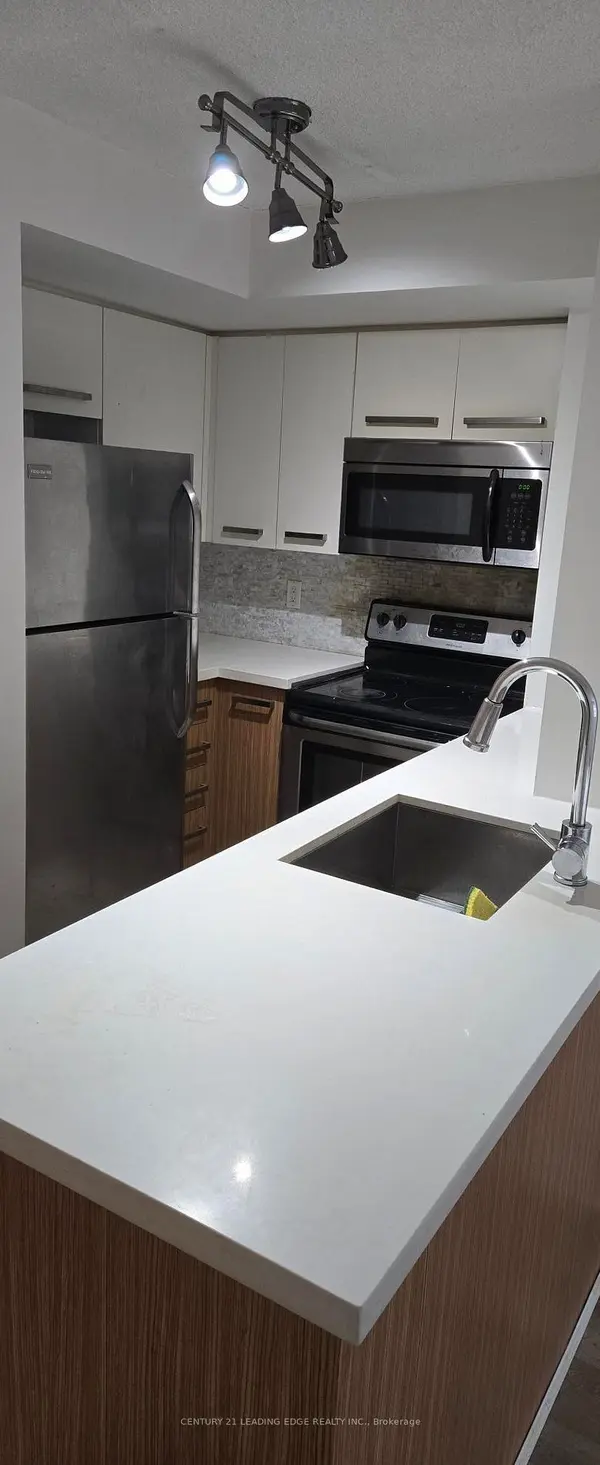 11 St. Joseph ST #210, Toronto C01, ON M4Y 3G4