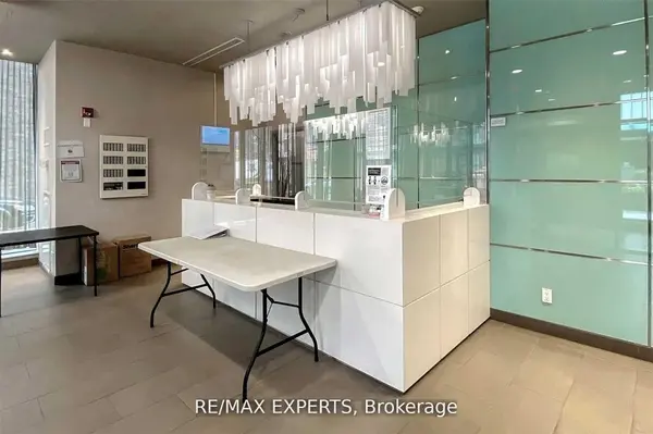 126 Simcoe ST #302, Toronto C01, ON M5H 4E6