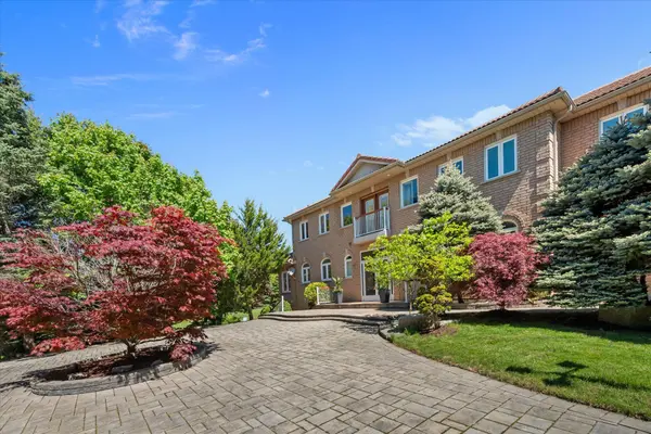 26 Offord CRES, Aurora, ON L4G 0K5