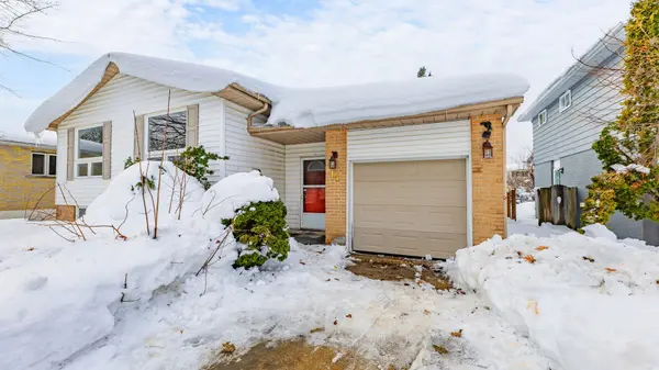 14 Lonsdale PL, Barrie, ON L4M 4J1