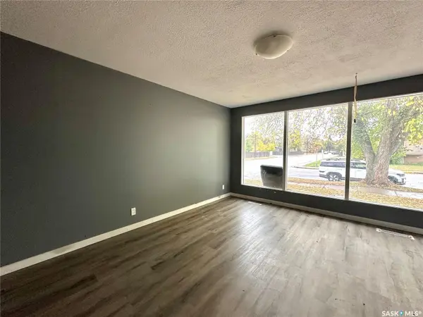 1091 109th STREET, North Battleford, SK S9A 2E3