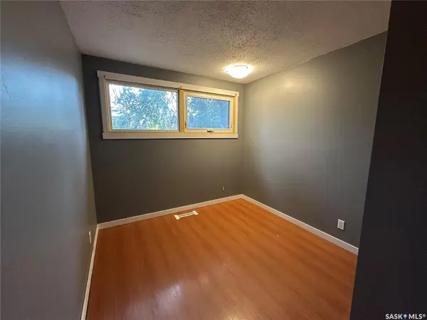 1091 109th STREET, North Battleford, SK S9A 2E3