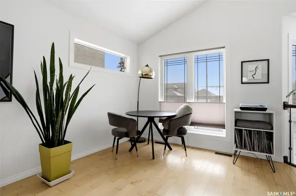 4014 Cumberland ROAD E, Regina, SK S4V 1E7