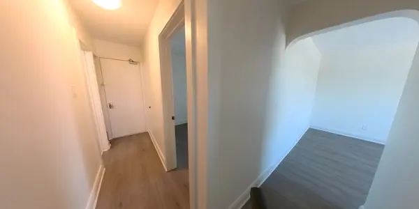 3717 Lakeshore BLVD W #1, Toronto W06, ON M8W 1P8