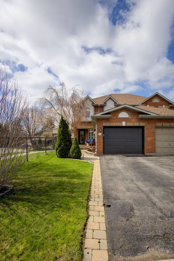 32 Mcclure CT, Halton Hills, ON L7G 5X6